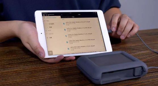 有它,誰還用電腦備份素材?!